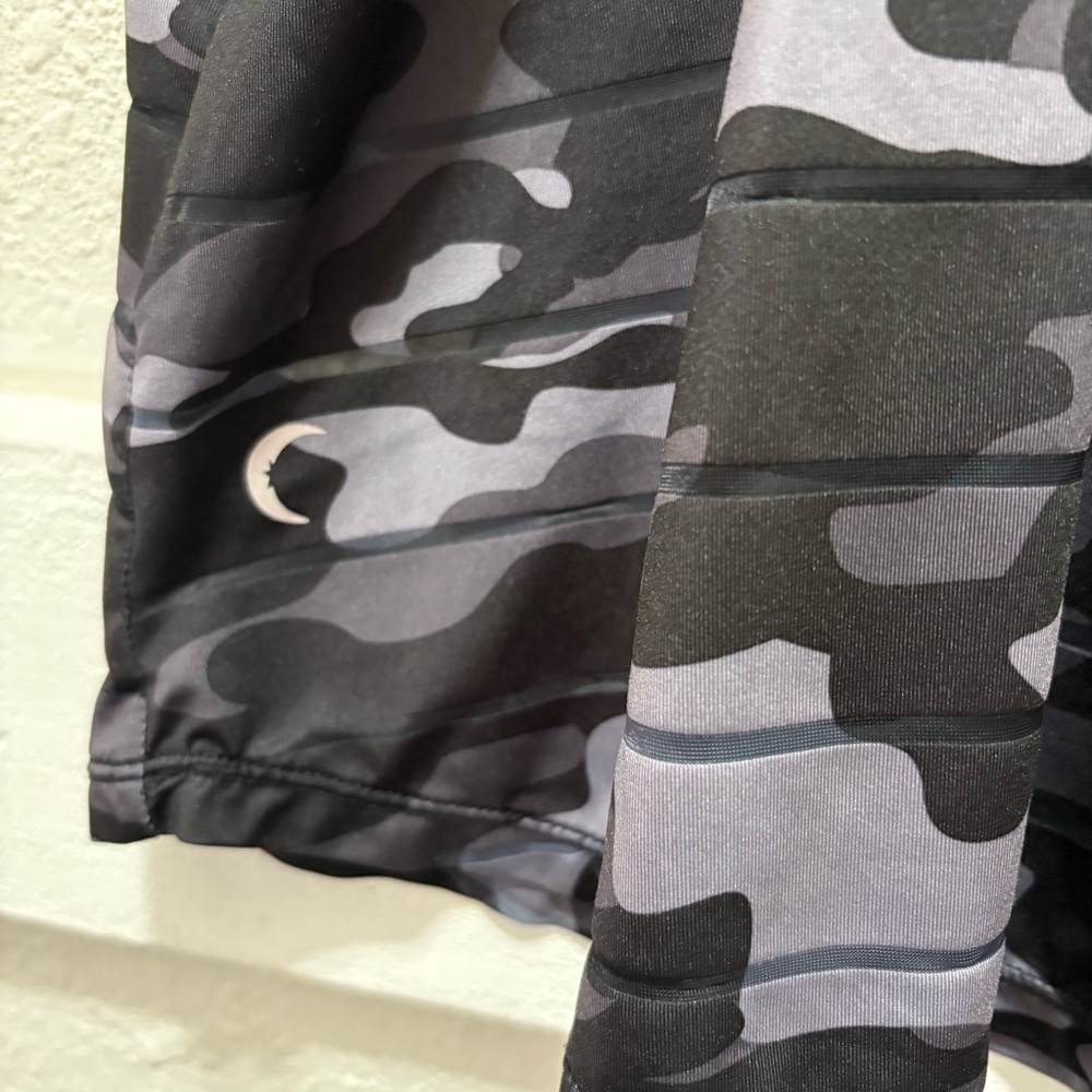 Zyia Active Havana Mesh Tank Top in Black Camo Size M - Picture 4 of 8